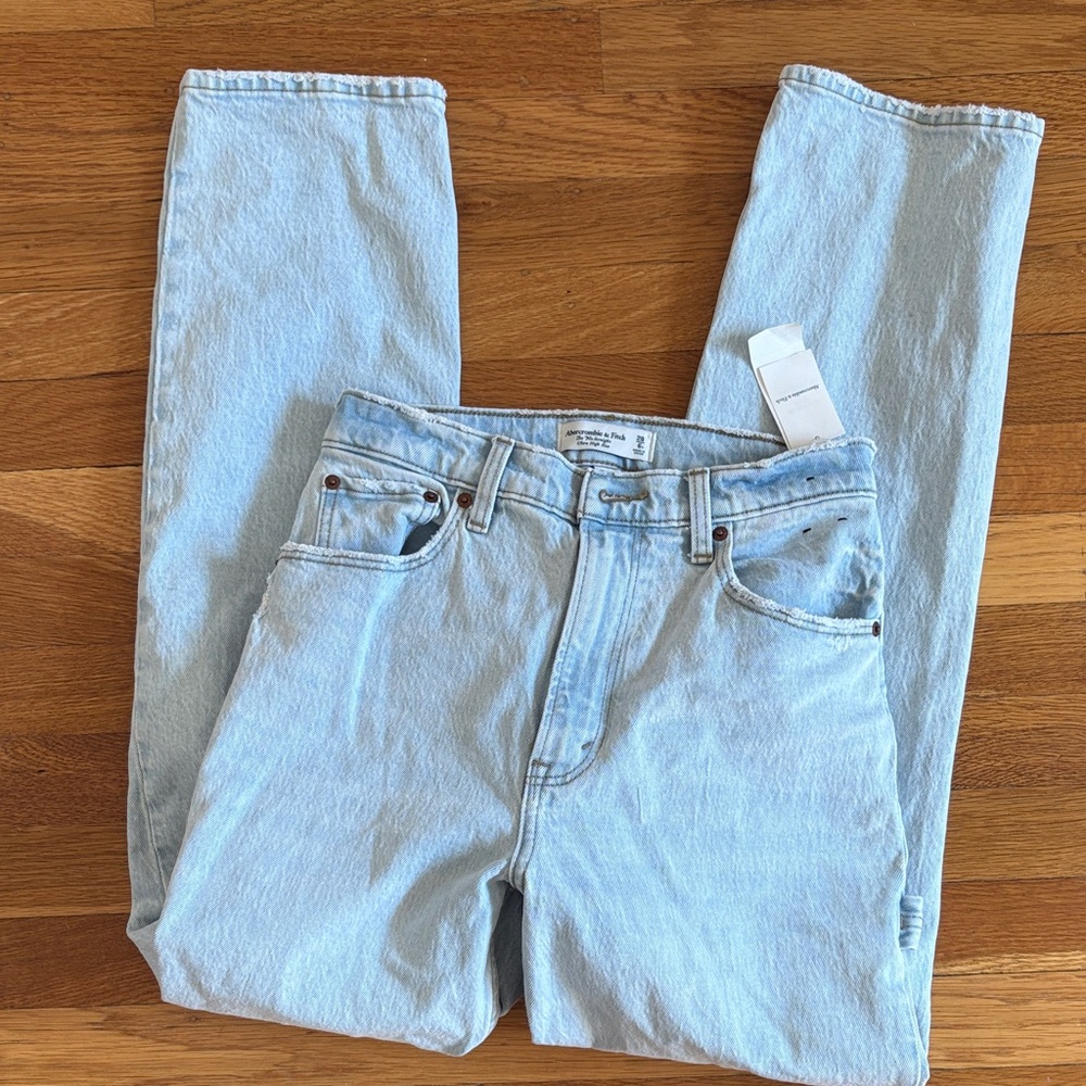Abercrombie 90s straight ultra high rise jeans